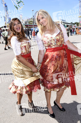 3. Wiesn Charity Lunch im Festzelt Zur Bratwurst beim Oktoberfest 2018 in München