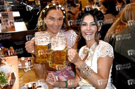 3. Wiesn Charity Lunch im Festzelt Zur Bratwurst beim Oktoberfest 2018 in München