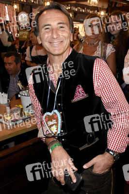 3. Wiesn Charity Lunch im Festzelt Zur Bratwurst beim Oktoberfest 2018 in München