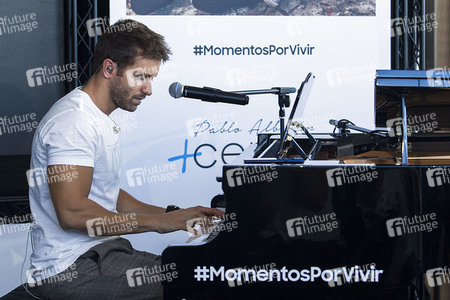 Pablo Alborán präsentiert 'Momentos por vivir' im Madrid
