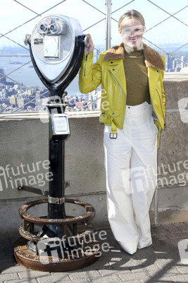Empire State Building Lighting Ceremony mit Kristen Bell in New York
