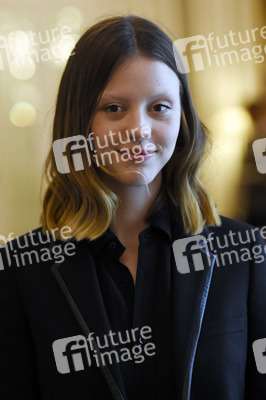 Exklusives Photoshooting mit Mia Goth, San Sebastian Film Festival 2018