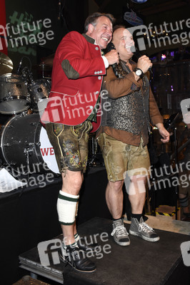 In Kufflers Weinzelt auf dem Oktoberfest 2018 in München