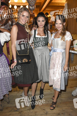 Madlwiesn im Schützen-Festzelt auf dem Oktoberfest 2018 in München