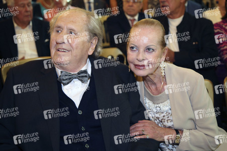 Verleihung des Großen Ehrenzeichens an Karl Spiehs in Wien