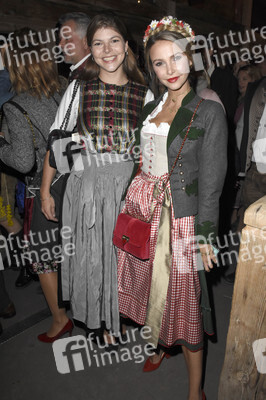 In Käfers Wiesn-Schänke auf dem Oktoberfest 2018 in München