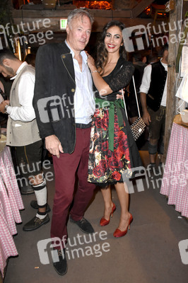 In Käfers Wiesn-Schänke auf dem Oktoberfest 2018 in München