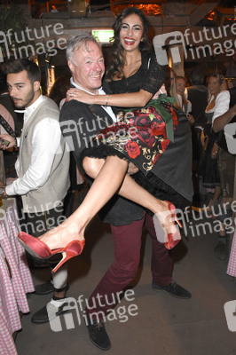 In Käfers Wiesn-Schänke auf dem Oktoberfest 2018 in München