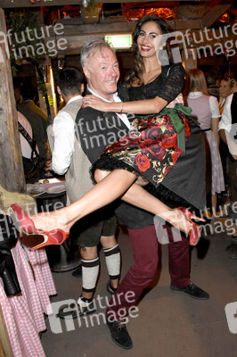 In Käfers Wiesn-Schänke auf dem Oktoberfest 2018 in München