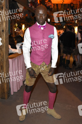 In Käfers Wiesn-Schänke auf dem Oktoberfest 2018 in München