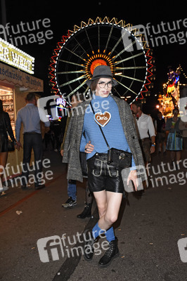 In Käfers Wiesn-Schänke auf dem Oktoberfest 2018 in München