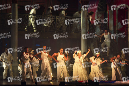 Musicalpremiere 'Carmen la Cubana' in Berlin