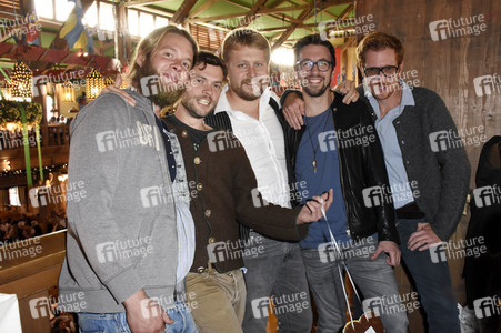 In Kufflers Weinzelt auf dem Oktoberfest 2018 in München