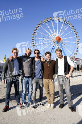 Fototermin mit Seiler und Speer und LaBrassBanda auf dem Oktoberfest 2018 in München