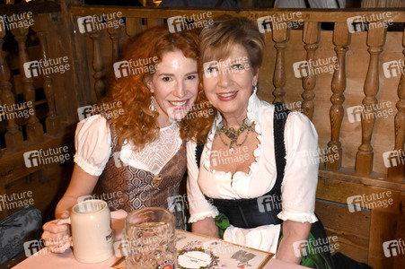 In Käfers Wiesn-Schänke auf dem Oktoberfest 2018 in München