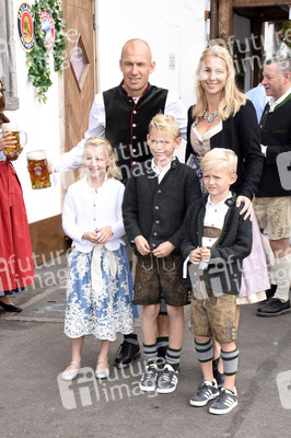 FC Bayern München Wiesnbesuch in Käfers Wiesn-Schänke auf dem Oktoberfest 2018 in München