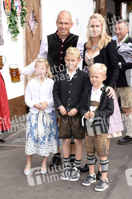 FC Bayern München Wiesnbesuch in Käfers Wiesn-Schänke auf dem Oktoberfest 2018 in München