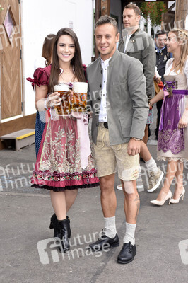 FC Bayern München Wiesnbesuch in Käfers Wiesn-Schänke auf dem Oktoberfest 2018 in München