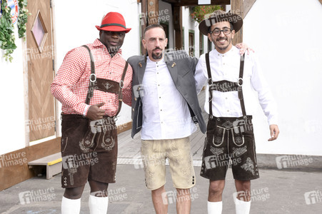 FC Bayern München Wiesnbesuch in Käfers Wiesn-Schänke auf dem Oktoberfest 2018 in München
