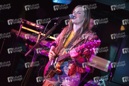 Konzert von Nina Attal in Berlin