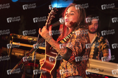 Konzert von Nina Attal in Berlin