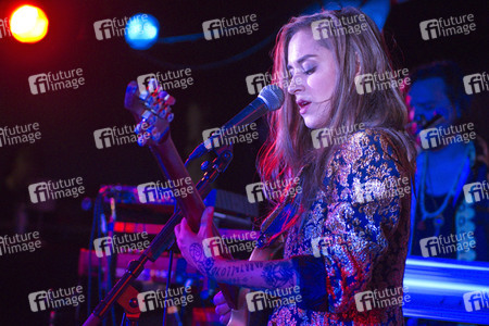 Konzert von Nina Attal in Berlin