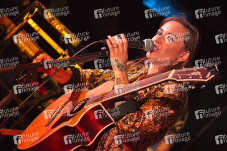 Konzert von Nina Attal in Berlin