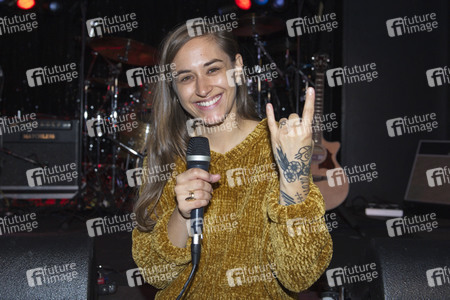 Konzert von Nina Attal in Berlin