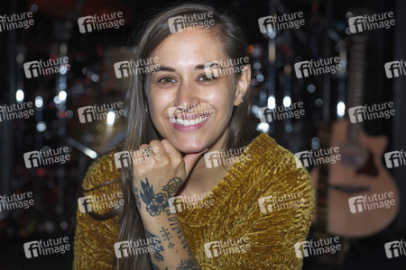 Konzert von Nina Attal in Berlin