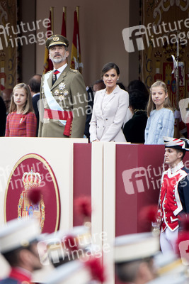 Militäparade zum Nationalfeiertag in Madrid