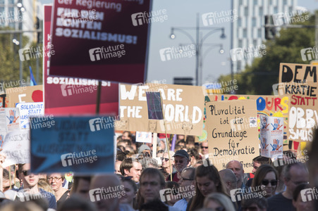 Demonstration 'Unteilbar' in Berlin