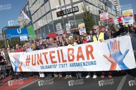 Demonstration 'Unteilbar' in Berlin