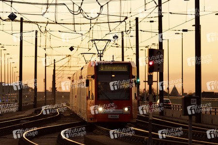 Symbolfoto Bahn