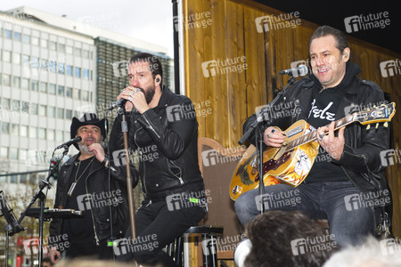 Straßenkonzert von The BossHoss in Berlin