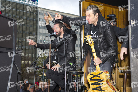 Straßenkonzert von The BossHoss in Berlin