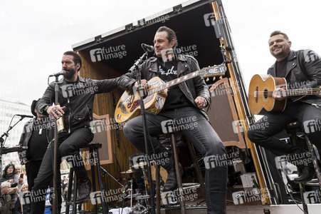 Straßenkonzert von The BossHoss in Berlin