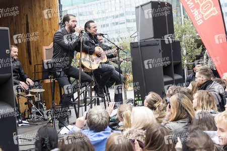 Straßenkonzert von The BossHoss in Berlin