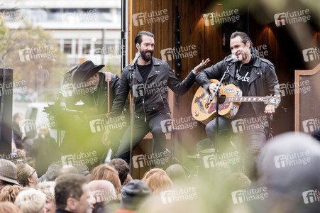 Straßenkonzert von The BossHoss in Berlin
