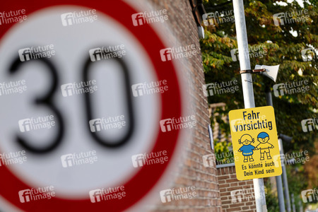 Symbolbild Warnschild