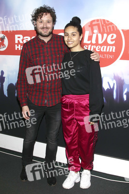 Alessia Cara bei Radio Hamburg