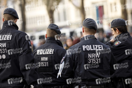 Kundgebung 'Für den Frieden in Europa' in Köln