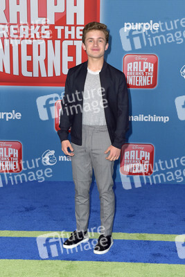 Filmpremiere 'Ralph reichts 2: Webcrasher - Chaos im Netz' in Los Angeles
