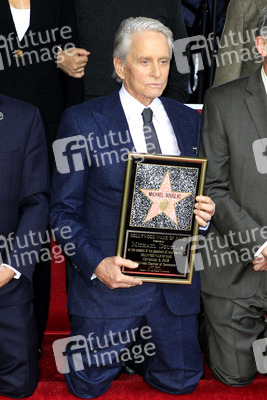 Michael Douglas erhält einen Stern auf dem Hollywood Walk of Fame in Los Angeles