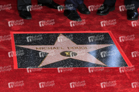 Michael Douglas erhält einen Stern auf dem Hollywood Walk of Fame in Los Angeles