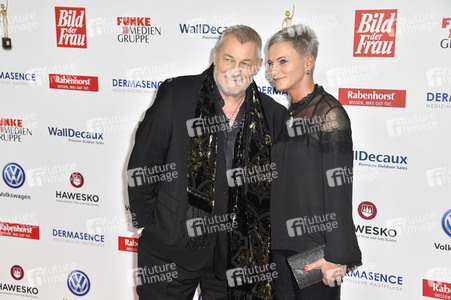 Goldene Bild der Frau 2018 in Hamburg
