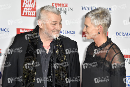 Goldene Bild der Frau 2018 in Hamburg