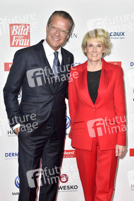 Goldene Bild der Frau 2018 in Hamburg