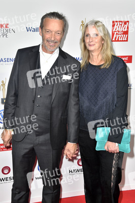 Goldene Bild der Frau 2018 in Hamburg
