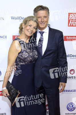 Goldene Bild der Frau 2018 in Hamburg
