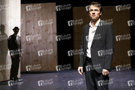 Theaterprobe 'Die stillen Trabanten' in Berlin